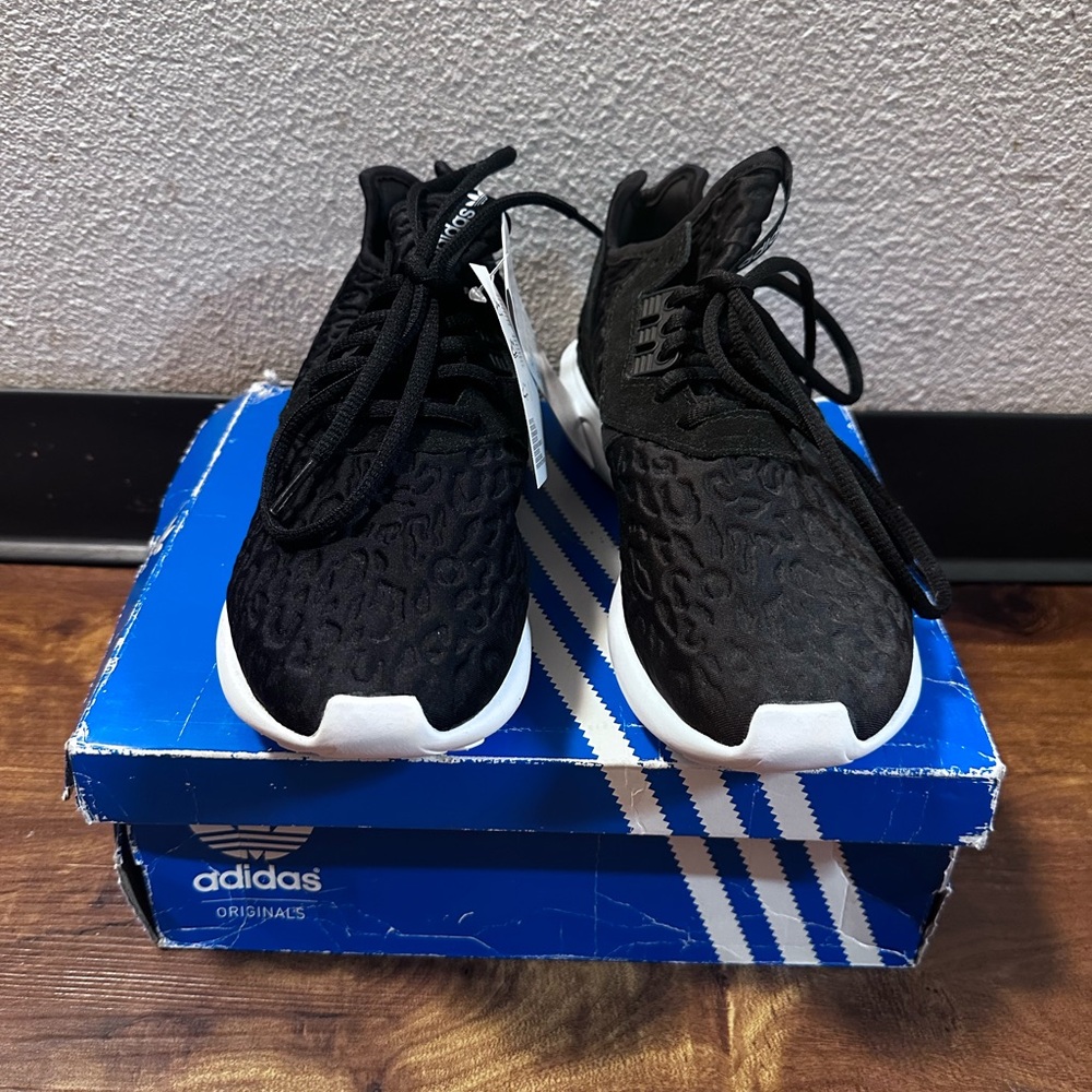 New with Box Adidas Tubular Runner W Black Running Shoes Size 7